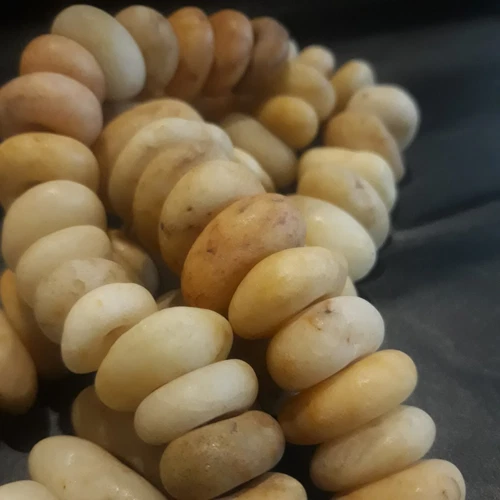 KYRA MINT- 81 Ancient Upper PALEOLITHIC Quartz Bead - 15 to 30mm dia - SAHARA