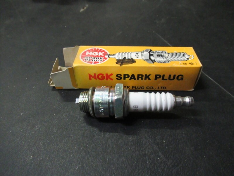 SP3 Genuine NGK B8S Spark Plug OEM New Factory Boat Parts