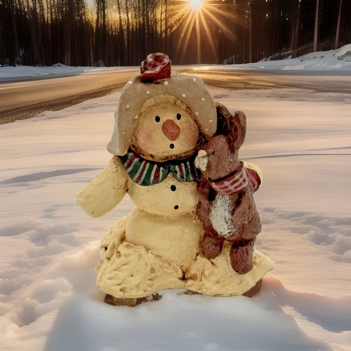 Jan Dwyer Collectibles Bridgewater Iowa Vintage Christmas Holiday Snowman Figure