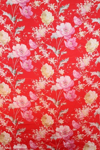 New 100% Charmeuse Silk Fabric Flowers on Red M67 Per Yard - Picture 2 of 3