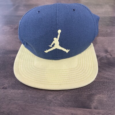 navy blue and lime green jordans