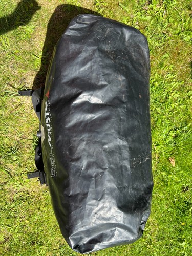 Bolsa seca impermeable Musto | 65 litros | Extra resistente | Carryall | Negro/Blanco - Imagen 7 de 12