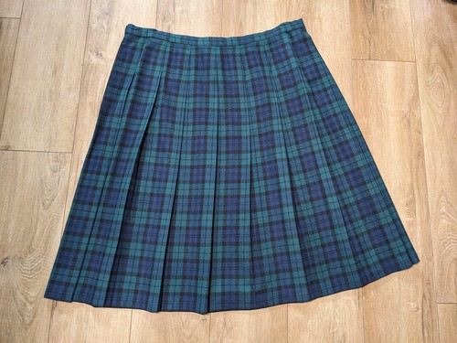 Pendleton Skirt Size 22W Black Watch Tartan Plaid Virgin Wool Pleated Green Blue - Picture 7 of 8
