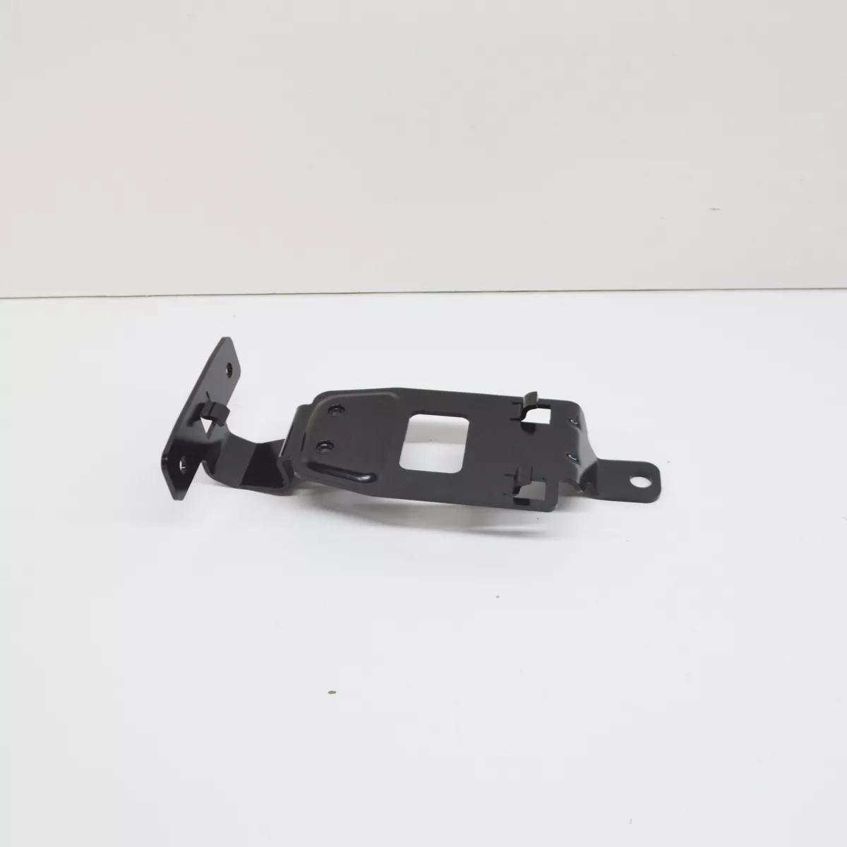 NEW BMW M4 G82 FRONT DISTANCE SENSOR MOUNT BRACKET 66318099608 