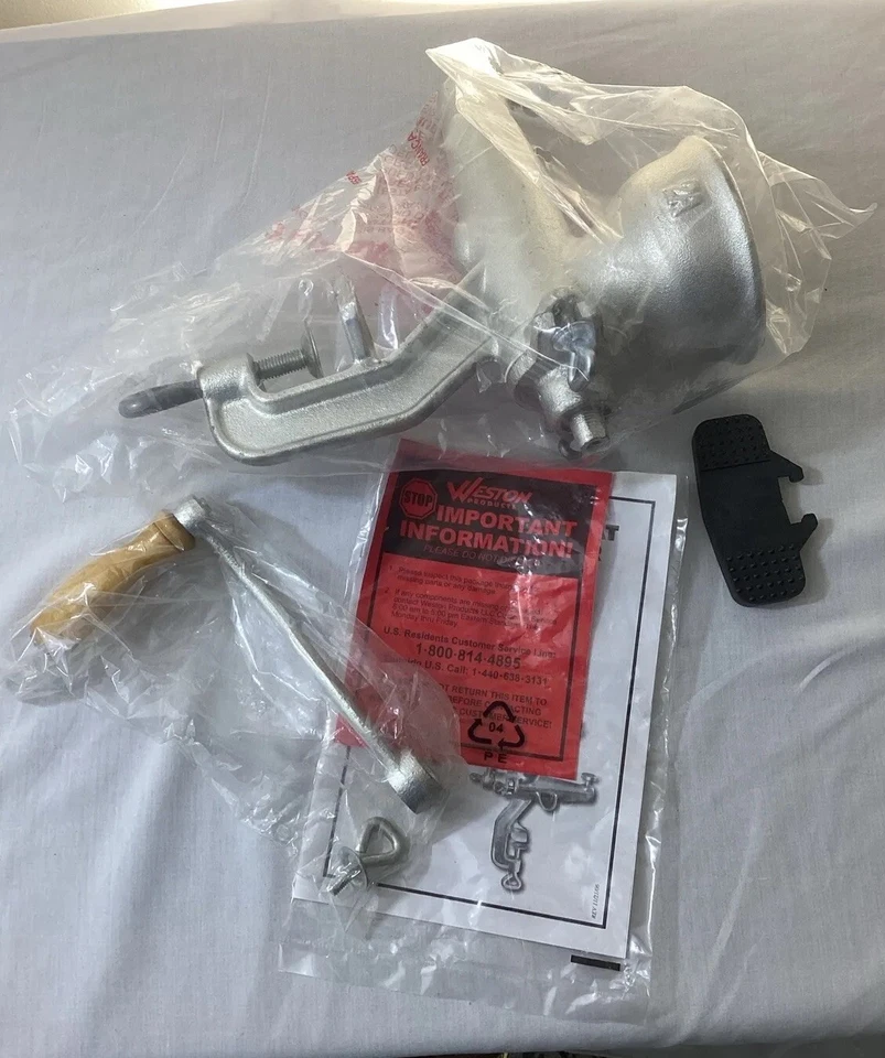 Weston Manual Wheatgrass Heavy-Duty Juicer, Juice At Home - Image 2 of 4