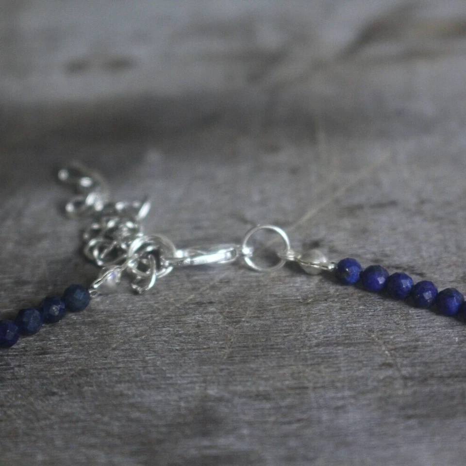 Gargantilla de piedra de lapislázuli azul natural con cuentas de lapislázuli cristal curativo Foto 3 de 4