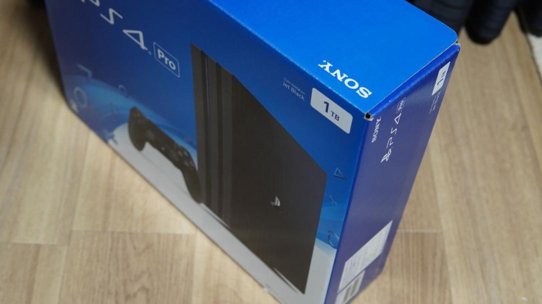 Sony PlayStation 4 Pro Jet Black 1TB CUH-7000BB01, Unused
