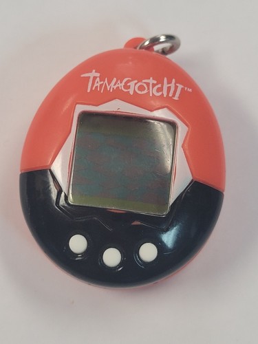 Tamagotchi Mini Red Black White Used No Chain Tested Free Shipping in Canada !! - Foto 3 di 7