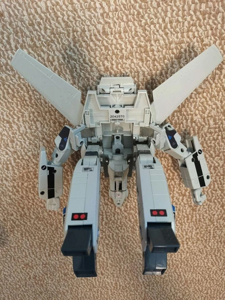 Macross VF-1A Super Valkyrie 1/55 Max Jenius Origin of Valkyrie Figure Bandai - Image 4 of 4