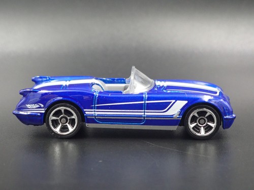 1955 55 CHEVY CHEVROLET CORVETTE CONVERTIBLE BLUE 1:64 SCALE DIECAST MODEL CAR - 第 4/8 張圖片