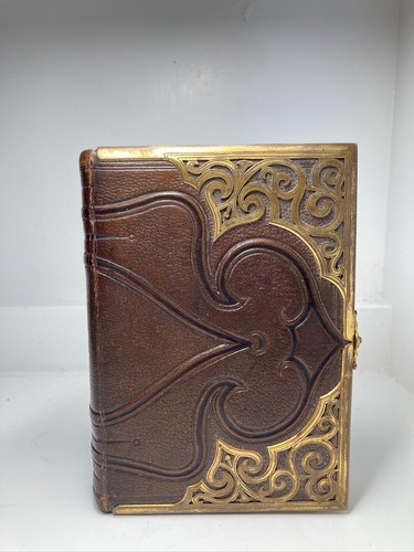 1854 Holy Bible + Psalms / Leather Fine Binding / Brass Scrollwork and Clasp - Picture 2 of 20