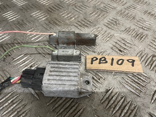 KYMCO ZX50 regulator rectifier and resisters 2000 - Picture 1 of 4