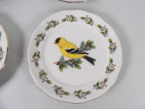 "4 platos Gibson Everyday Christmas Songbirds pan de acebo/postre 6 7/8""" - Imagen 2 de 11