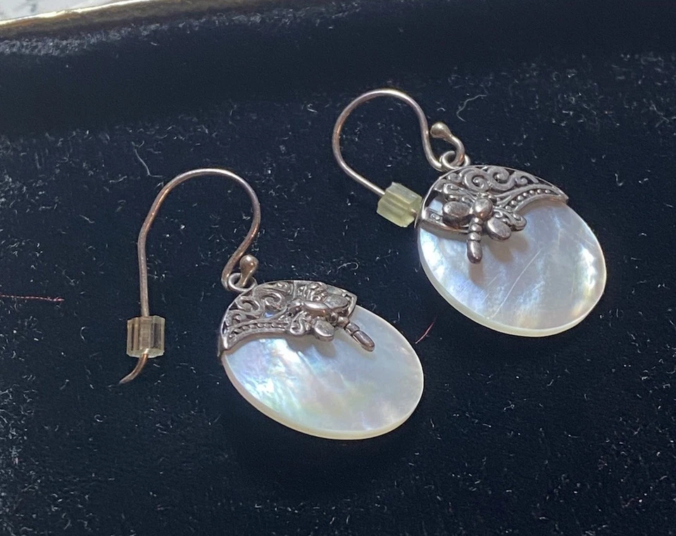 ATI 925 STERLING SILVER DRAGONFLY MOTHER OF PEARL PIERCED EARRINGS FOR GIFTING - Image 2 of 4