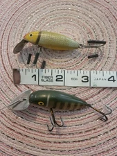 2 Vintage Cisco Kid Crank Baits Metal Lip. Perch 3" & Yellow 2.5"