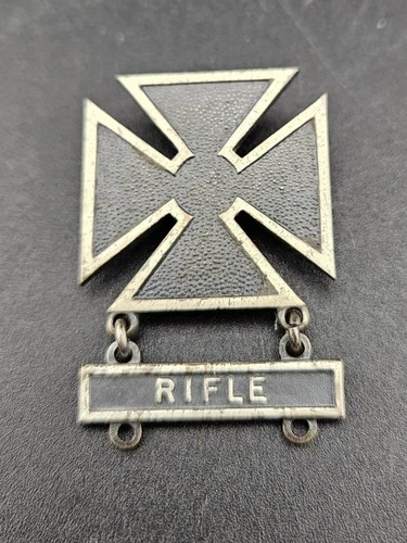 Military Rifle Pin WW2 Iron Cross Award Medal Sterling Silver Rifleman
