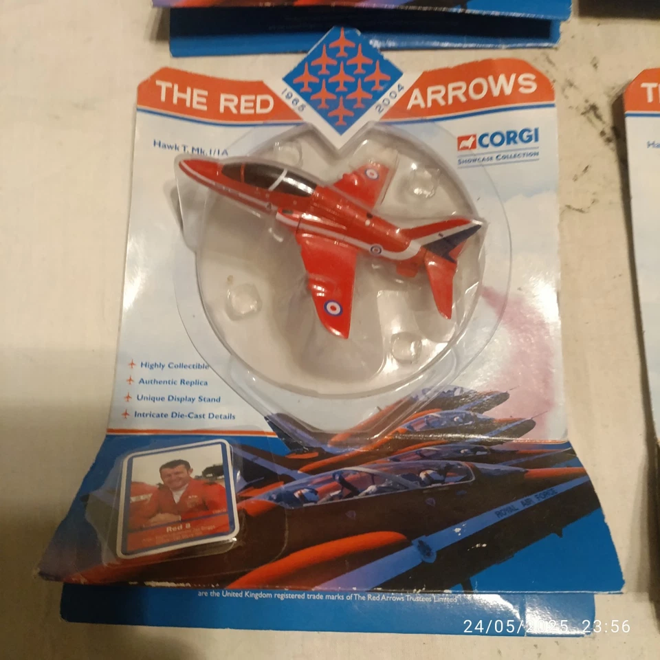 5 flechas rojas RAF 2004 halcón T mk1 Corgi escaparate colección modelo fundido a presión Foto 3 de 4