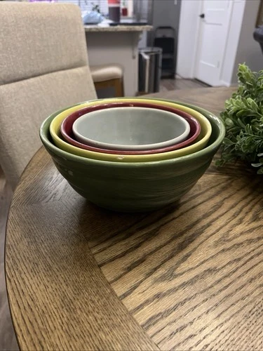 Set of 4 Bauer Beehive Mixing Bowls. Vintage. Made In USA