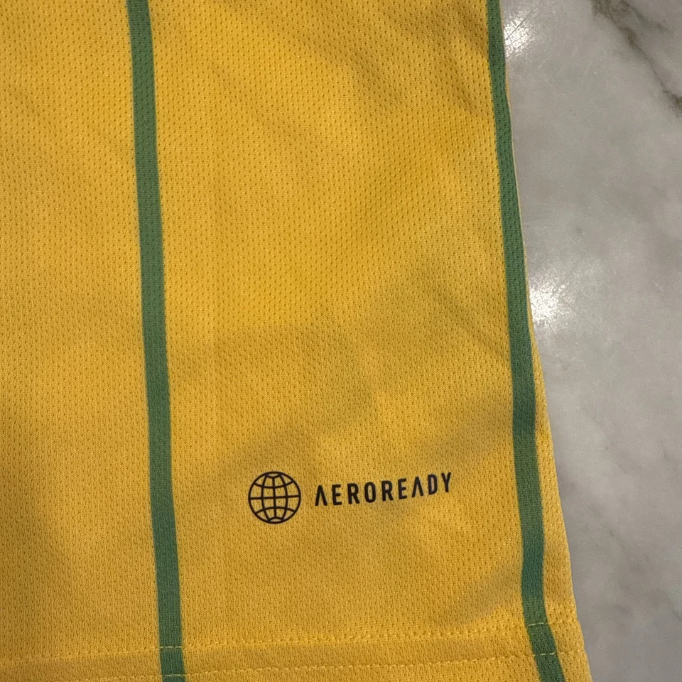 Camiseta de fútbol Adidas Gales Bonner para hombre pequeña a rayas amarillas de fútbol Jamaica Foto 3 de 4