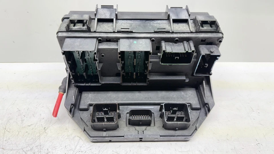 Dodge Caravan Town & Country 2015-19 módulo TIPM caja de fusibles 68105507AC OEM Foto 3 de 4