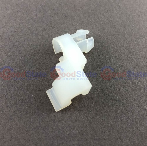 Genuine Lexus GS300 JZS160 GS400 UZS160 Front LH Outer Door Handle Rod Clip x2 - Picture 4 of 4