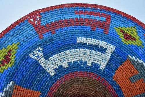 Vtg Zulu South Africa Imbenge Telephone Wire 12" Basket Platter Pictorial Blue - Picture 2 of 6