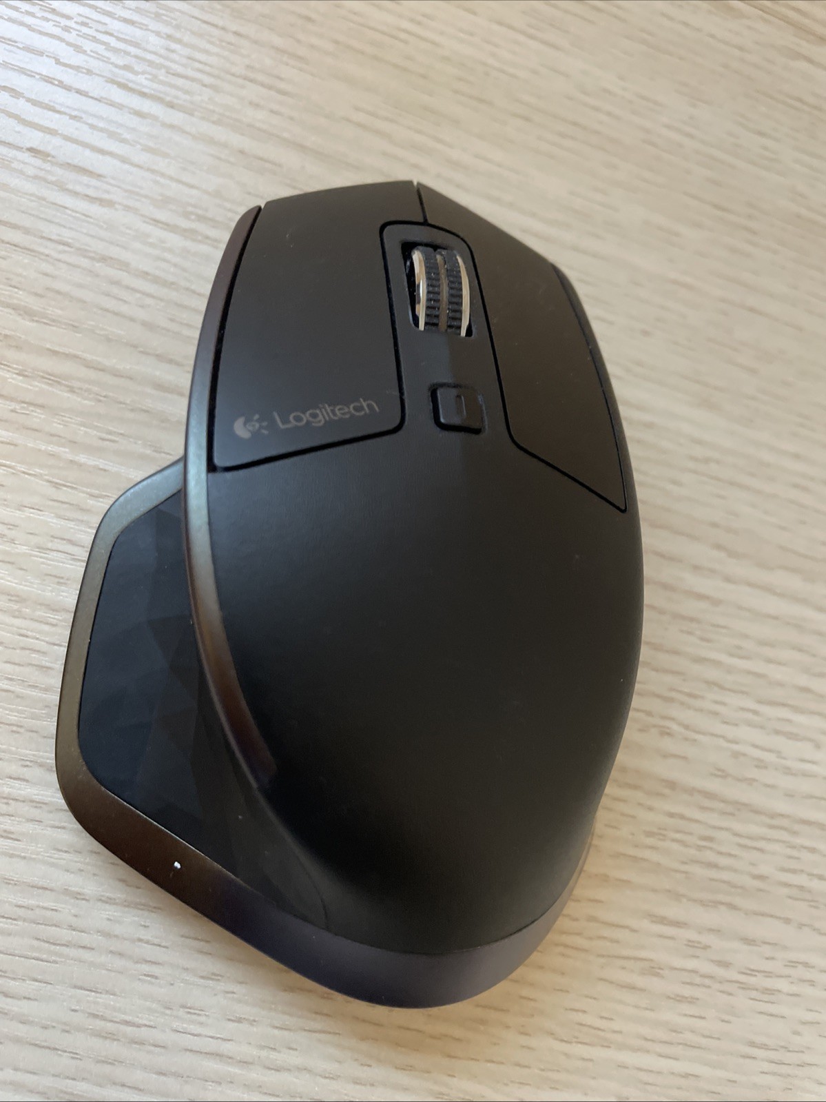 LogitechMXMasterWirelessMouse,ErgonomicDesign,DarkGray