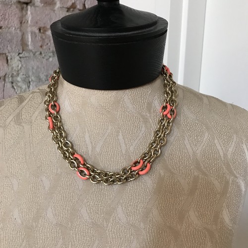 J Crew Necklace Gold Tone Oval Links Coral Enamel Long - Picture 2 of 3