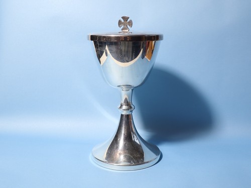 Vintage Silver Plated Lidded Ciborium with Cross Finial Lid 8" #GS12
