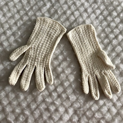 Vintage Women’s Hand Gloves Crochet Knit White Cream 50’s 60’s Dainty Lace - Picture 8 of 11
