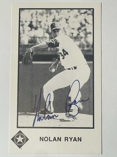 SIGNED NOLAN RYAN Texas Rangers Baseball Vintage 3x5 B&W Promotional Photo Card - Picture 2 of 7