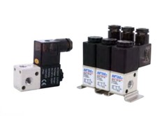 1pcs AirTAC Solenoid Valve  3V106A1F   AC220V