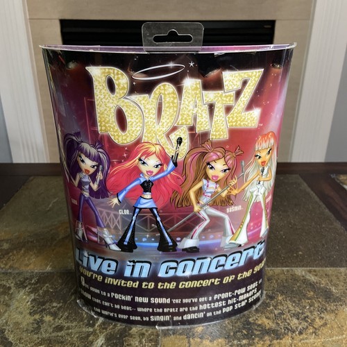 MGA Entertainment Bratz 2005 LIVE IN CONCERT DANA Doll Brand New Rare! - Picture 2 of 7