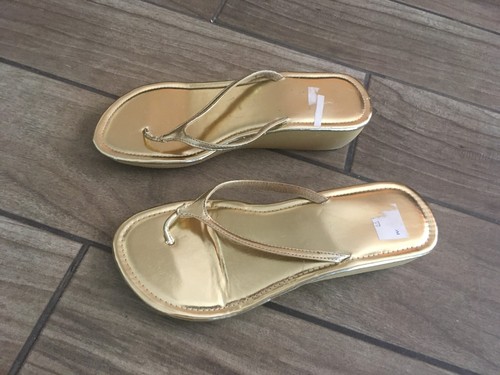 Sz .9.5M  SANDALS FROM NORDSTROMS GOLD WEDGE - Picture 1 of 4