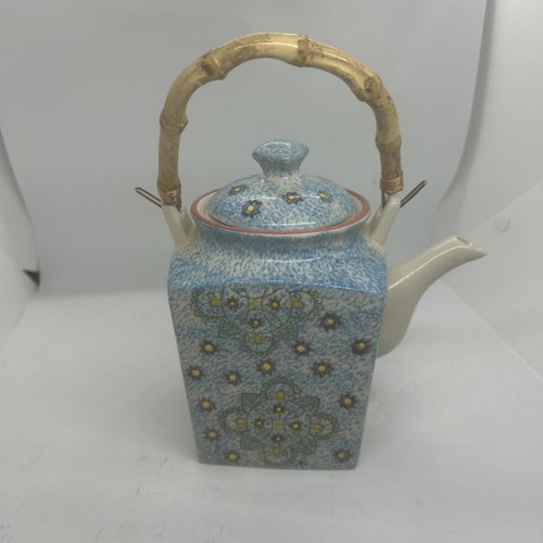 Vintage Japanese Teapot - Picture 3 of 9