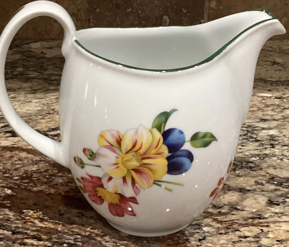 "JARRA DE LECHE Royal Worcester inglaterra ashford floral verde ribete 5 1/4""t no se ve sin usar" Foto 3 de 4