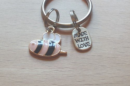 Pretty 'Pink Bee' Keyring Bagcharm lovable useful gift 🐝🗝️ 🌿💕 - Picture 6 of 6