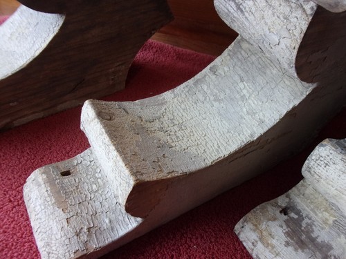 4 Wooden Corbels Architectural Salvage Antique Roof brackets Shabby Chic Vintage - Picture 8 of 9