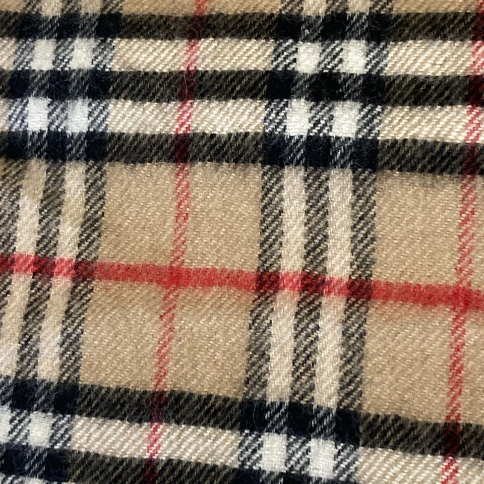 Bufanda Burberry Classic a Cuadros Mezcla de Cachemira-Bronceado 44-46" Usada Excelente Foto 3 de 4