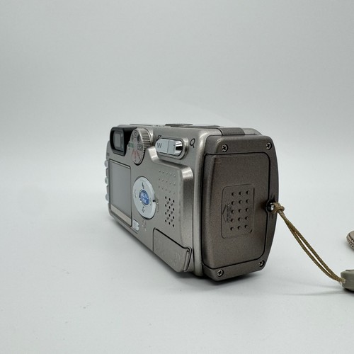 Samsung Digimax V4 Digital Camera Compact 4MP 3x Zoom with Case Tested Working - Picture 12 of 14