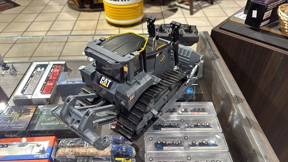 Modello Caterpillar 1/14 Rc D6T - Immagine 2 di 4