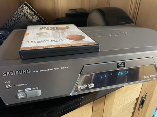 For Parts - Samsung Nuon Enhanced DVD Player - DVD-N501 - With Remote - Read Des - Picture 12 of 13