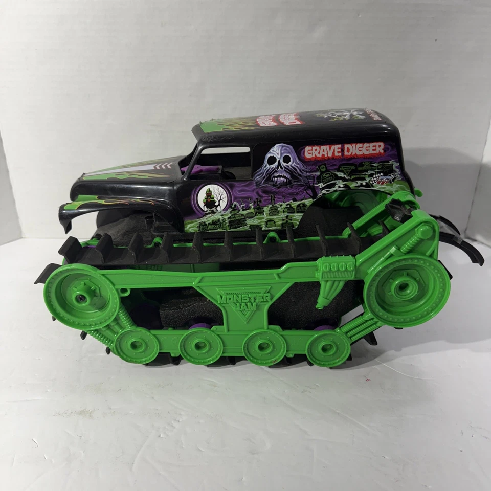 Monster Jam Official Grave Digger Trax All-Terrain Truck *No Remote* Untested * - Image 4 of 4