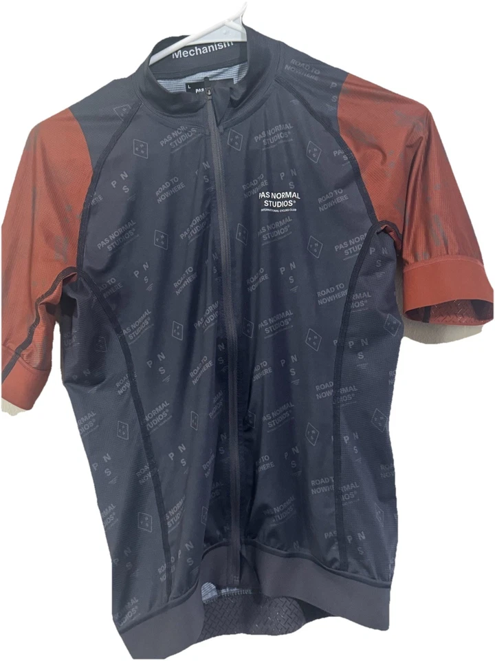 Camiseta deportiva para hombre Pas Normal Studios Mechanism, grande Foto 4 de 4