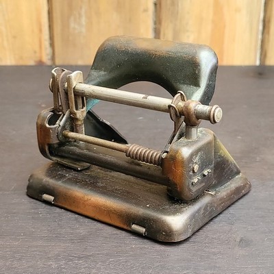Antiker Papierlocher EAST-LIGHT No.87 Made in England