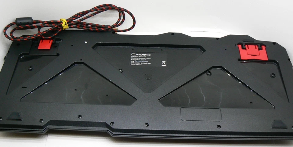 Teclado para juegos Claymore - Mecánico, teclas WASD rojas - probado y funcionando Foto 3 de 4