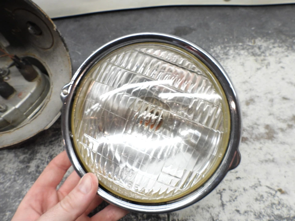 Faro y canastilla Honda CL 175 CL175 1968 con velocímetro 2877 Foto 3 de 4