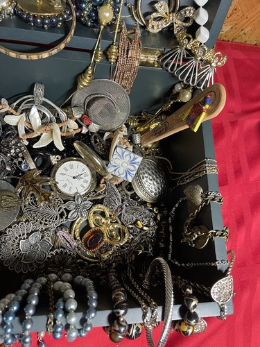Vintage bis jetzt Schmuck Konvolut 70+ Teile und Sonnenblumenschatulle #2121 - Bild 2 von 13
