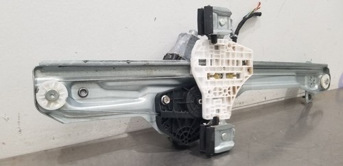 19 CHEVY SUBURBAN 1500 DOOR GLASS WINDOW REGULATOR MOTOR REAR LEFT DRIVER - Picture 8 of 12