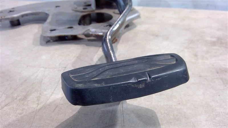 2020 FORD TRANSIT 250 SENSOR DE LÂMPADA DE PEDAL DE FREIO CK41-2450-AK - Imagem 2 de 4